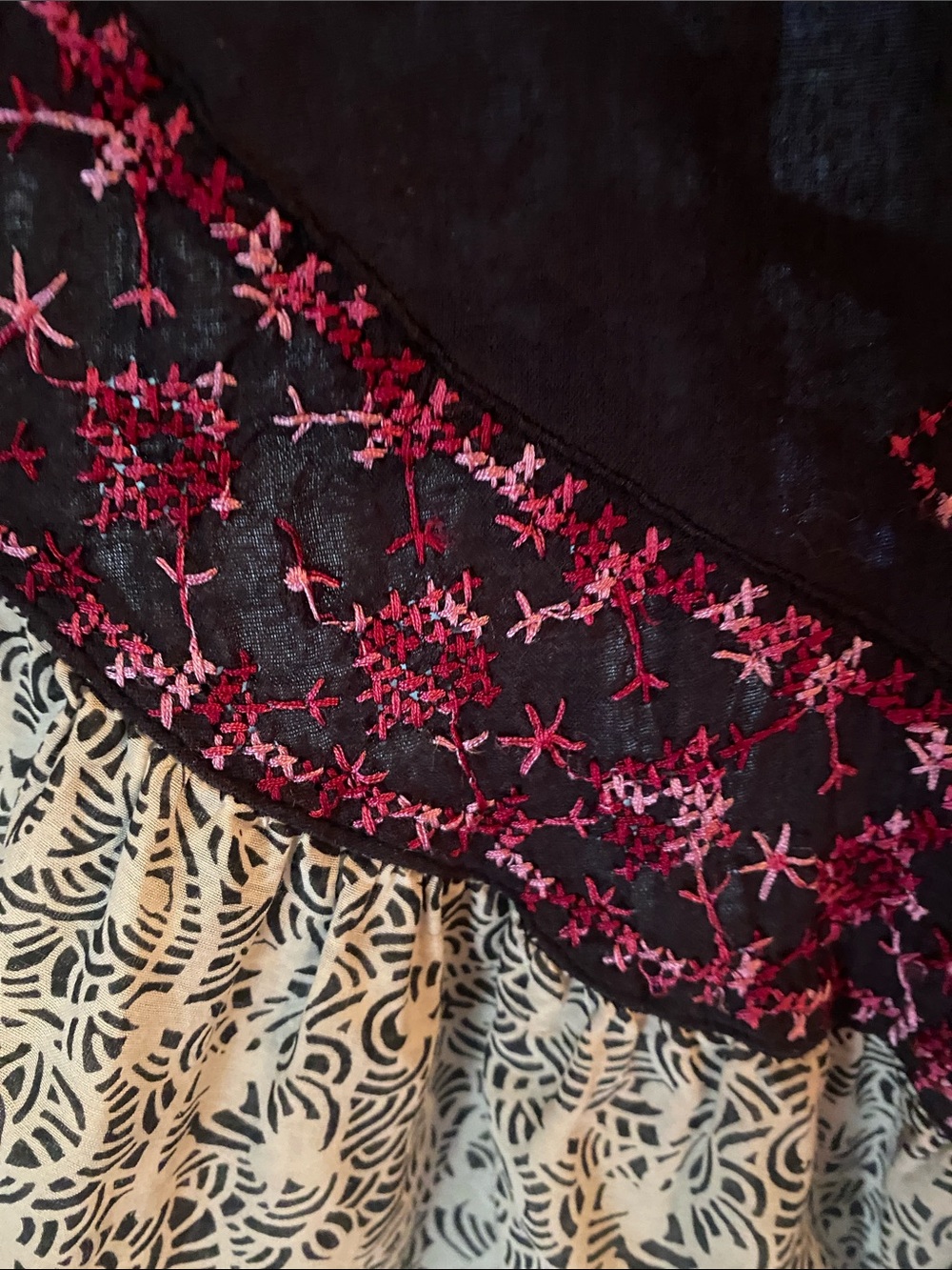 FREE PEOPLE PEASANT SKIRT SIZE SMALL - Picture 3 of 4